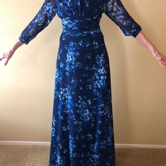 New Teri Jon by Ricki Freeman Mock Neck Chiffon Gown - Picture 13 of 14